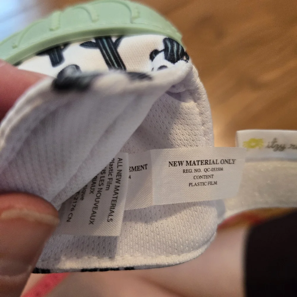 Itzy Ritzy Silicone Teething Mitt Mint Green Cactus Crinkle Toy Baby Infant NB